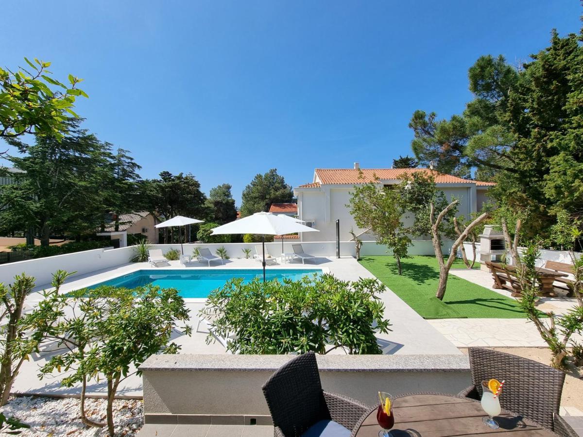 Villa Flamingo Deluxe Novalja Bagian luar foto