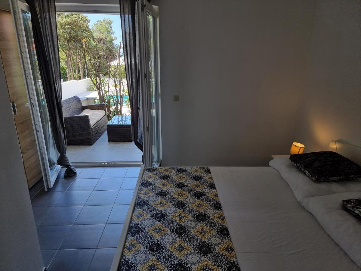 Villa Flamingo Deluxe Novalja Bagian luar foto