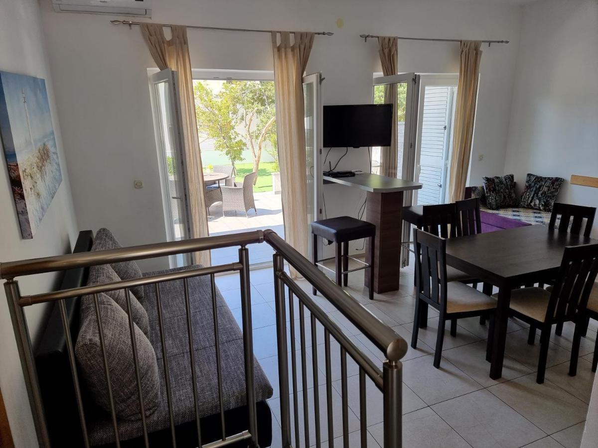 Villa Flamingo Deluxe Novalja Bagian luar foto