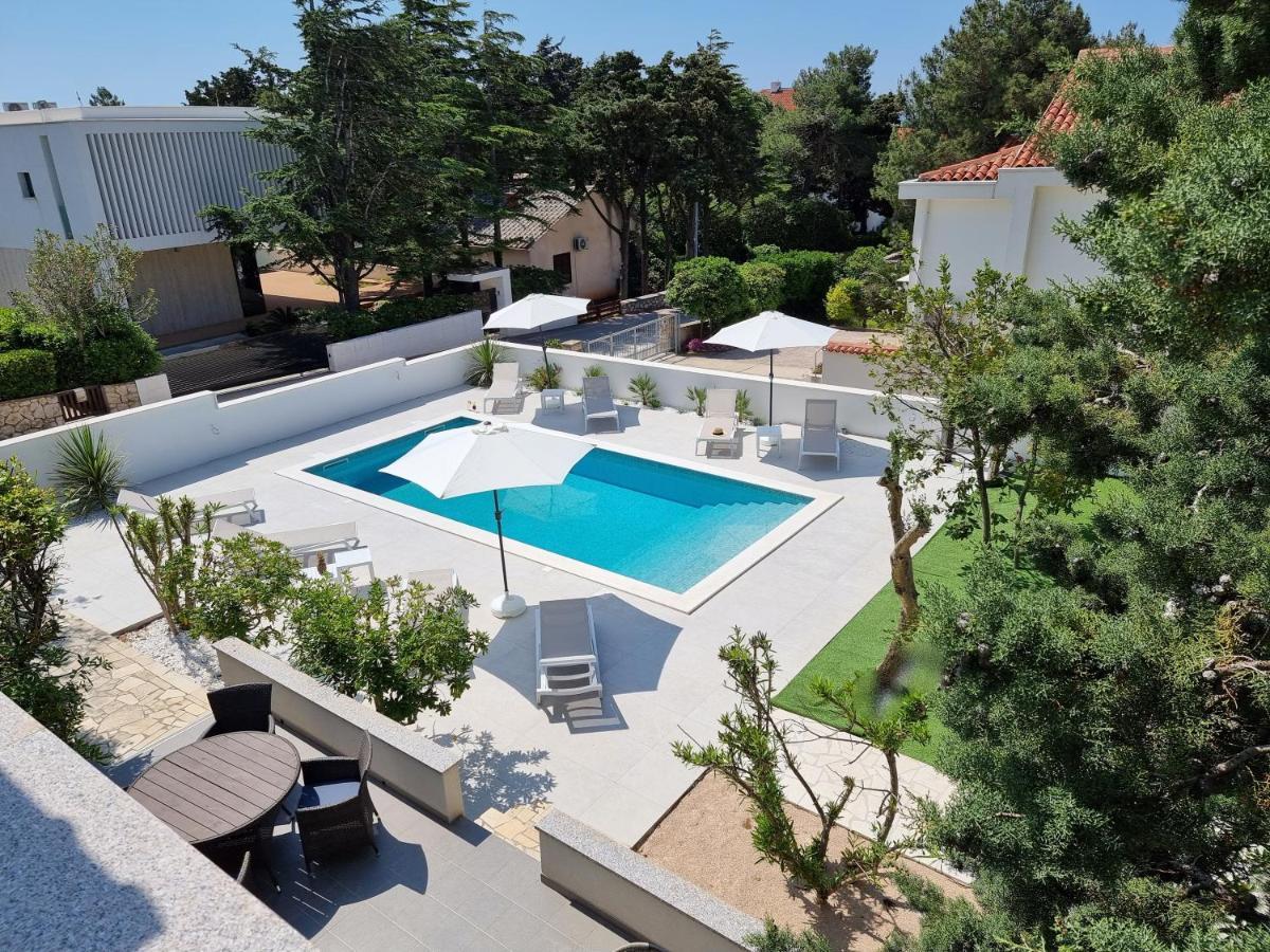 Villa Flamingo Deluxe Novalja Bagian luar foto