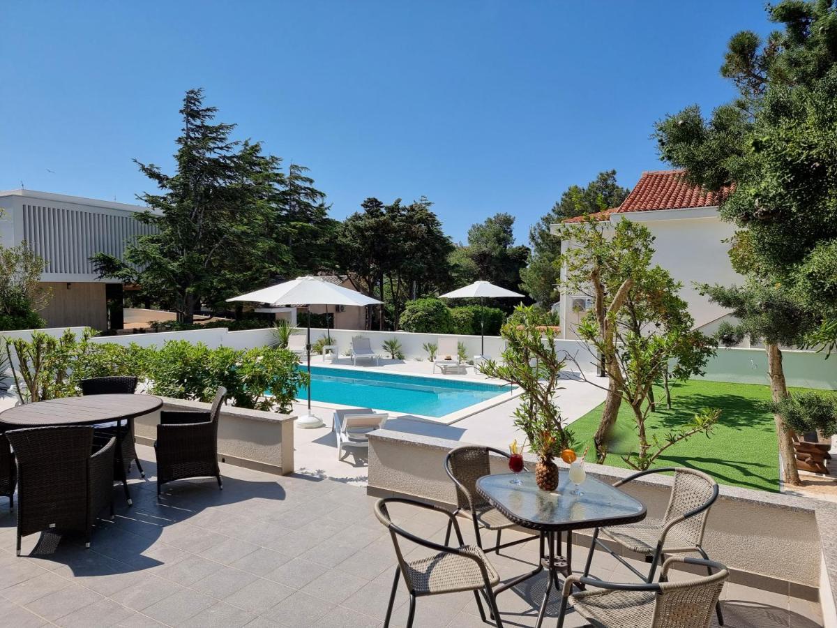 Villa Flamingo Deluxe Novalja Bagian luar foto