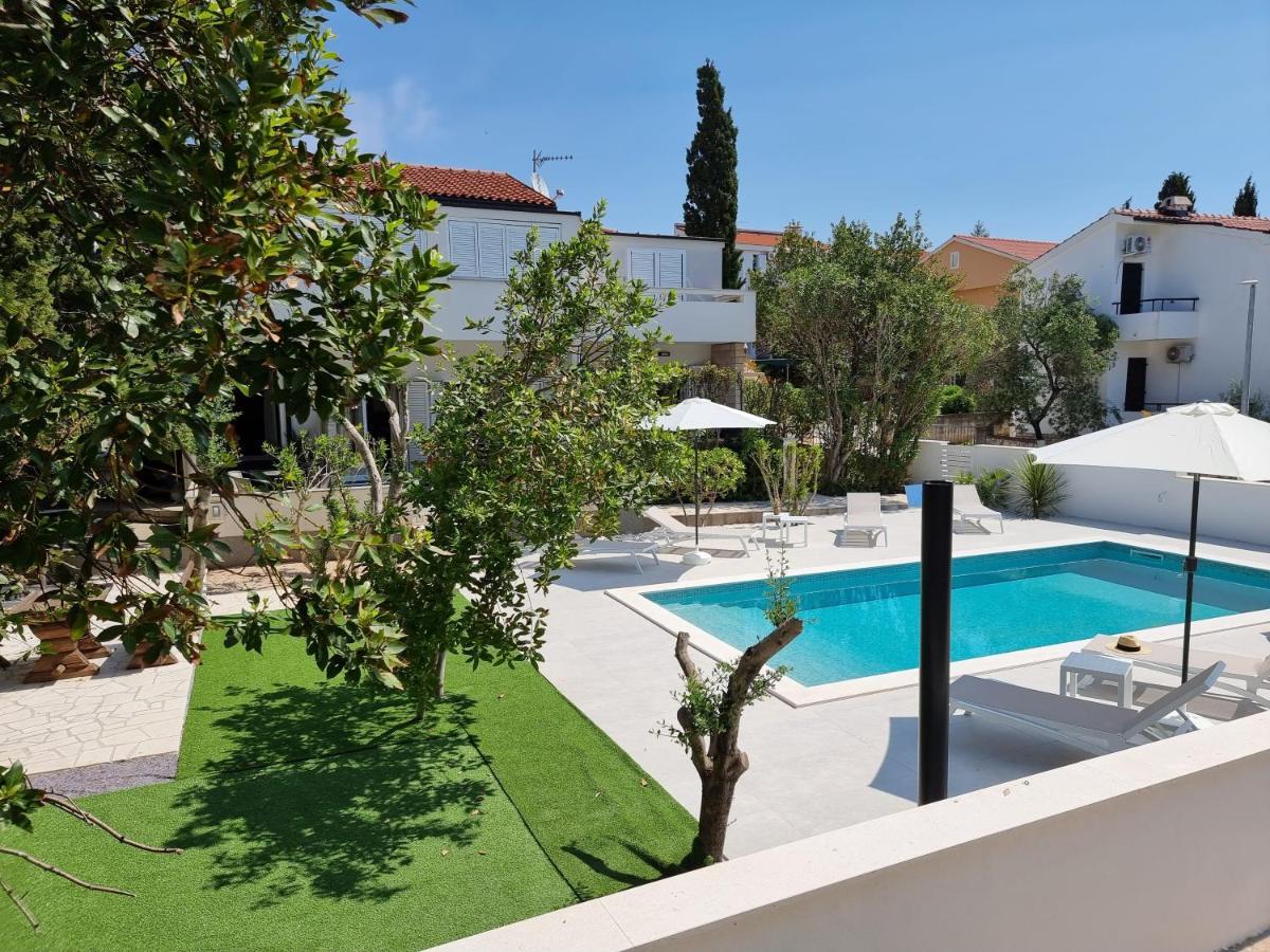 Villa Flamingo Deluxe Novalja Bagian luar foto