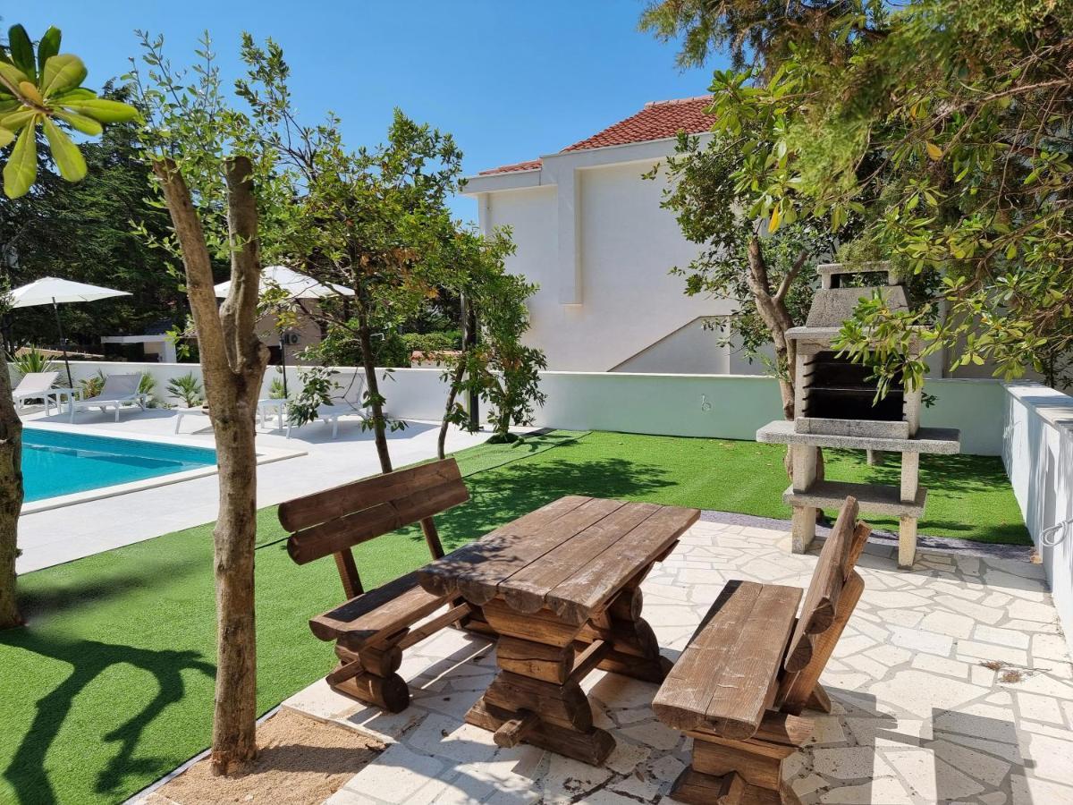 Villa Flamingo Deluxe Novalja Bagian luar foto